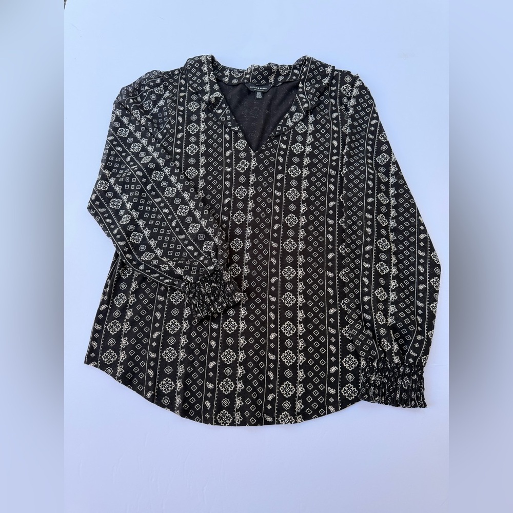 Woman’s Lucky Brand Blouse Size Medium​​​